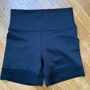5" Airlift Double Trouble Biker Short Alo
